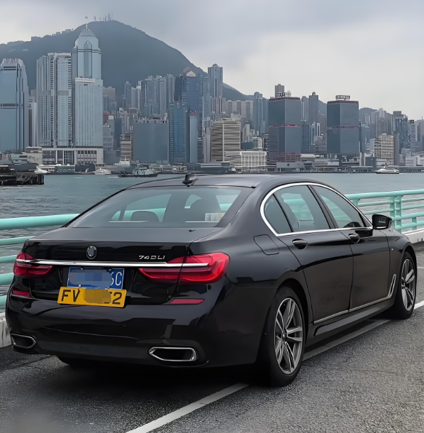 FV两地车牌车辆